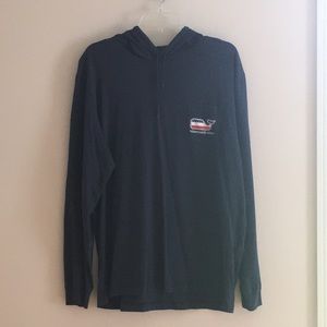 Vineyard Vines hooded long sleeve- T